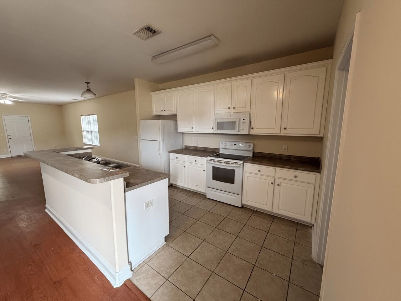 131 Bull Bay Dr #1 - Photo 3 of 8