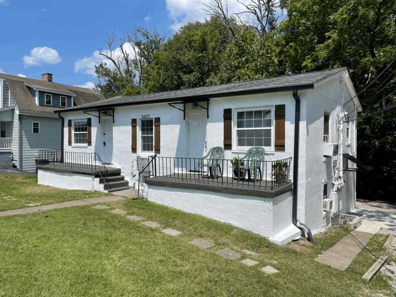 2837 Woodrow Dr #3 - Photo 3 of 10