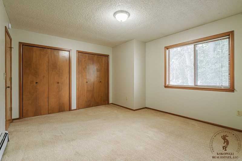 1305 Wellington Ave - Photo 5 of 7