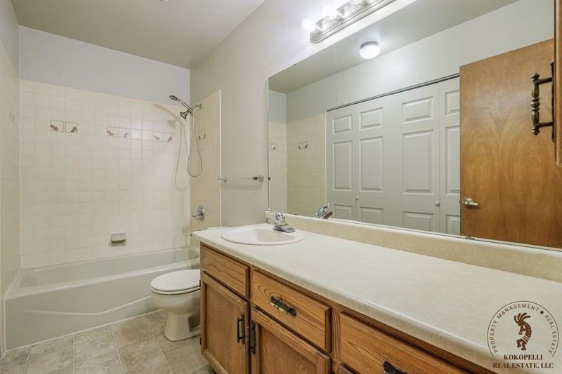 1305 Wellington Ave - Photo 6 of 7