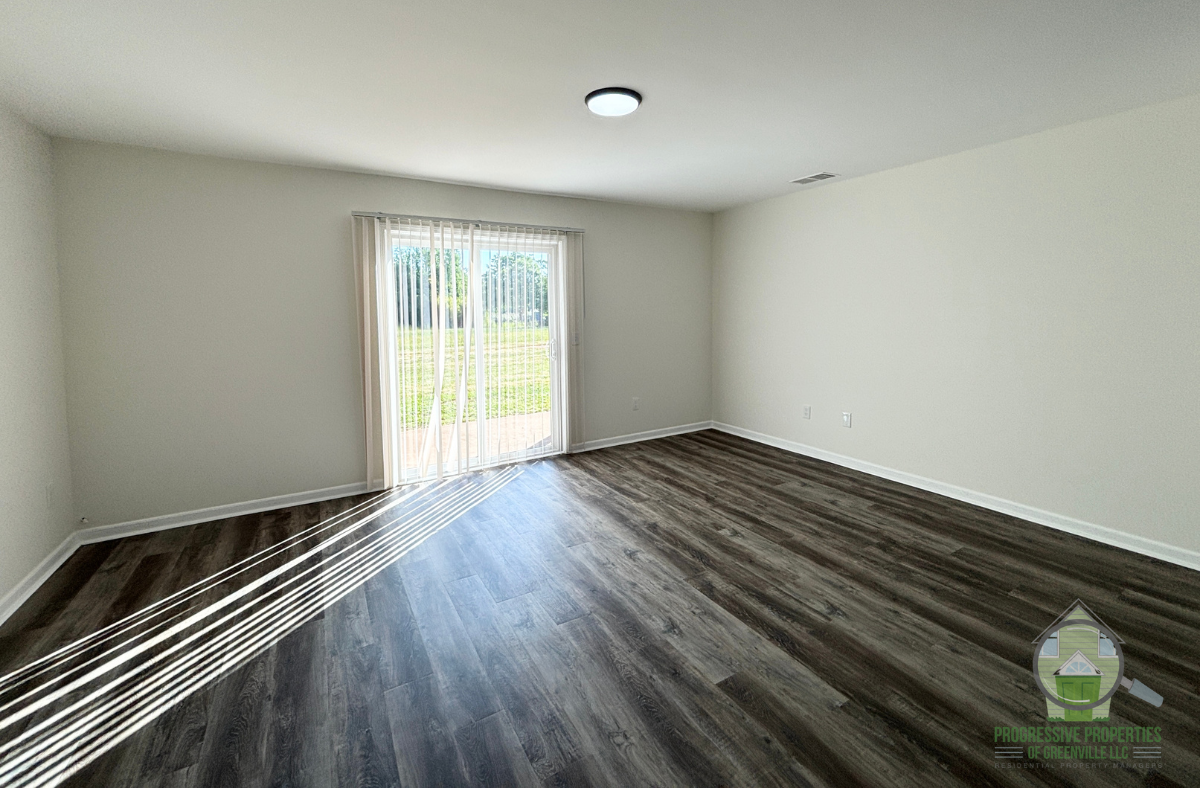 1216 North Main Street - Photo 4 of 14