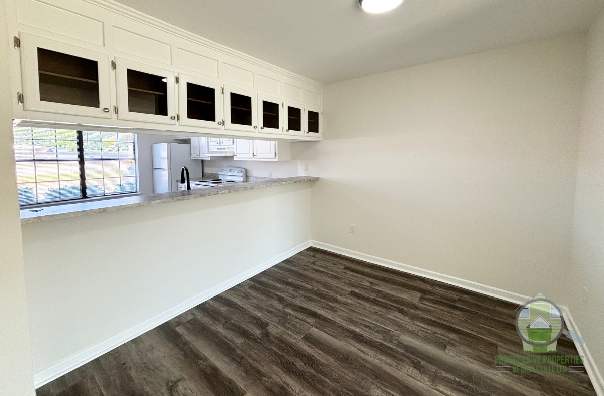 1216 North Main Street - Photo 5 of 14