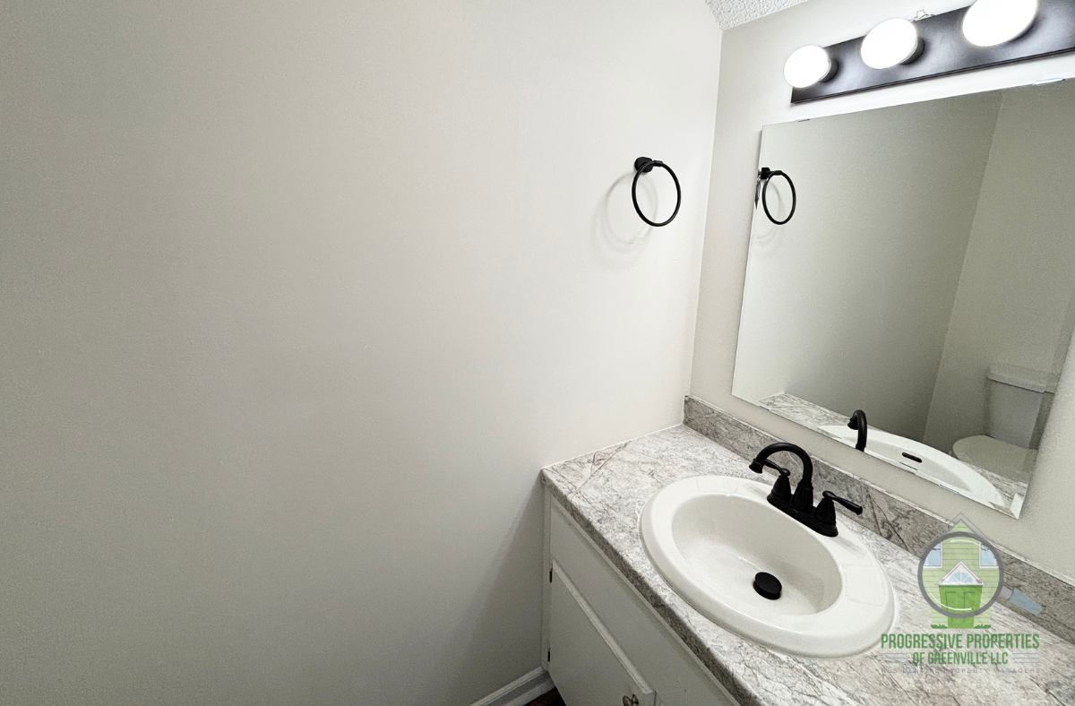 1216 North Main Street - Photo 6 of 14