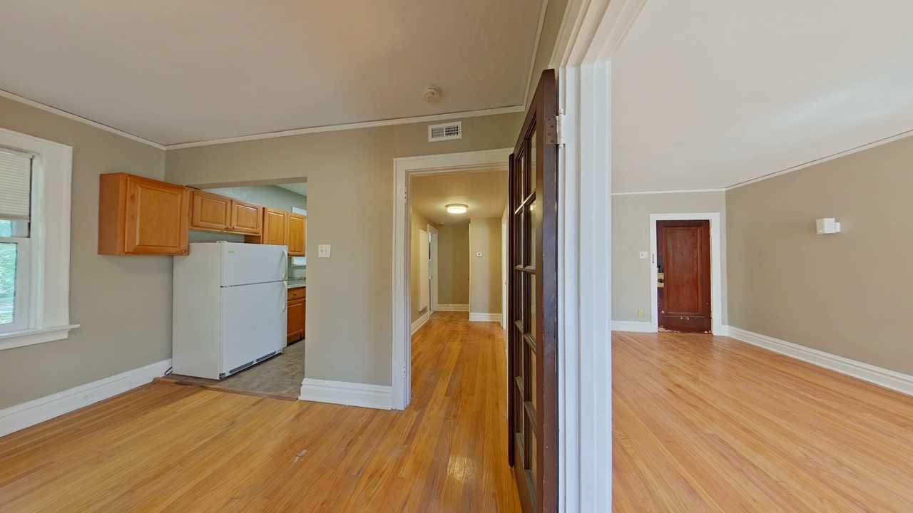 5618 South Grand Boulevard - Photo 3 of 27