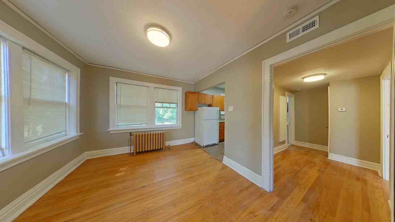 5618 South Grand Boulevard - Photo 4 of 27