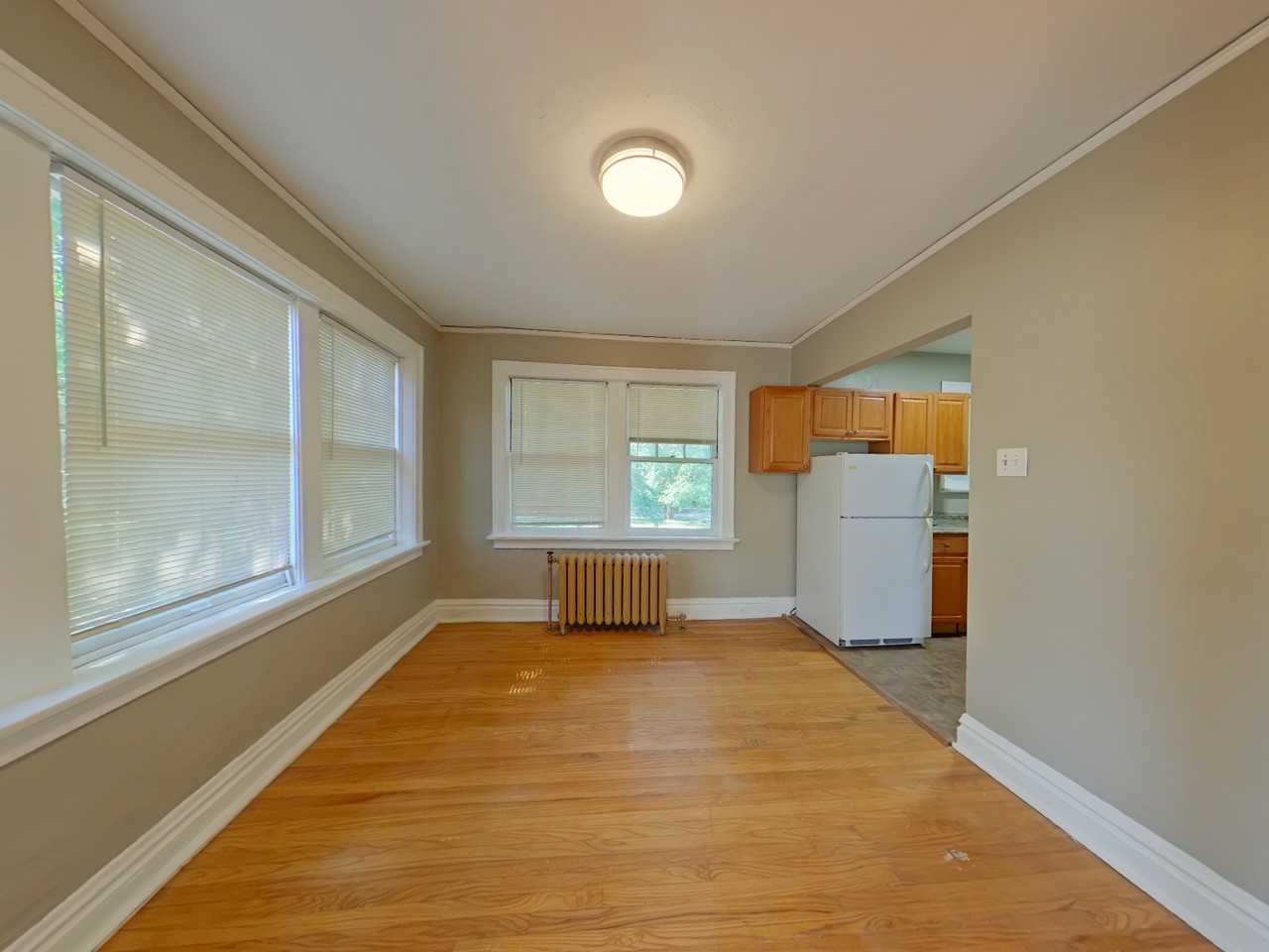 5618 South Grand Boulevard - Photo 5 of 27