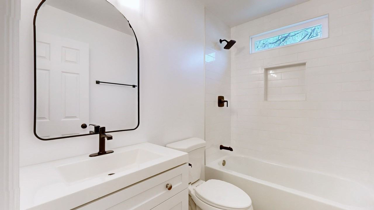 538 E State St #1 - Photo 7 of 27