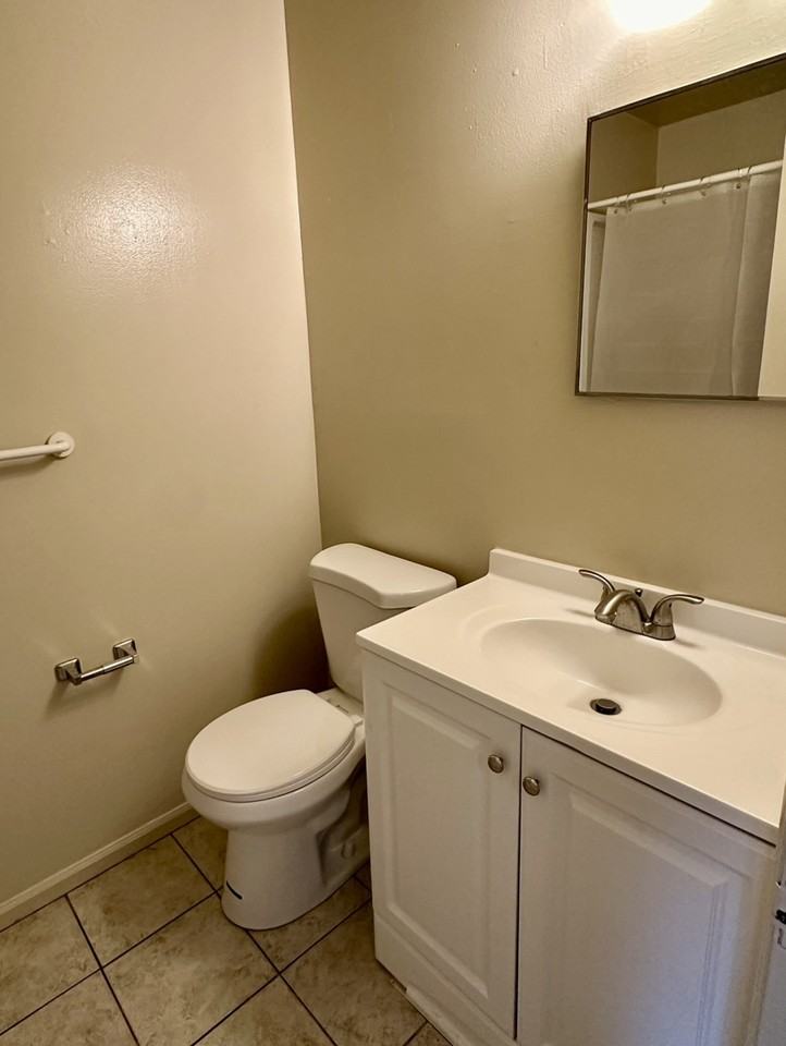 951 Bellmore Avenue - Photo 5 of 10