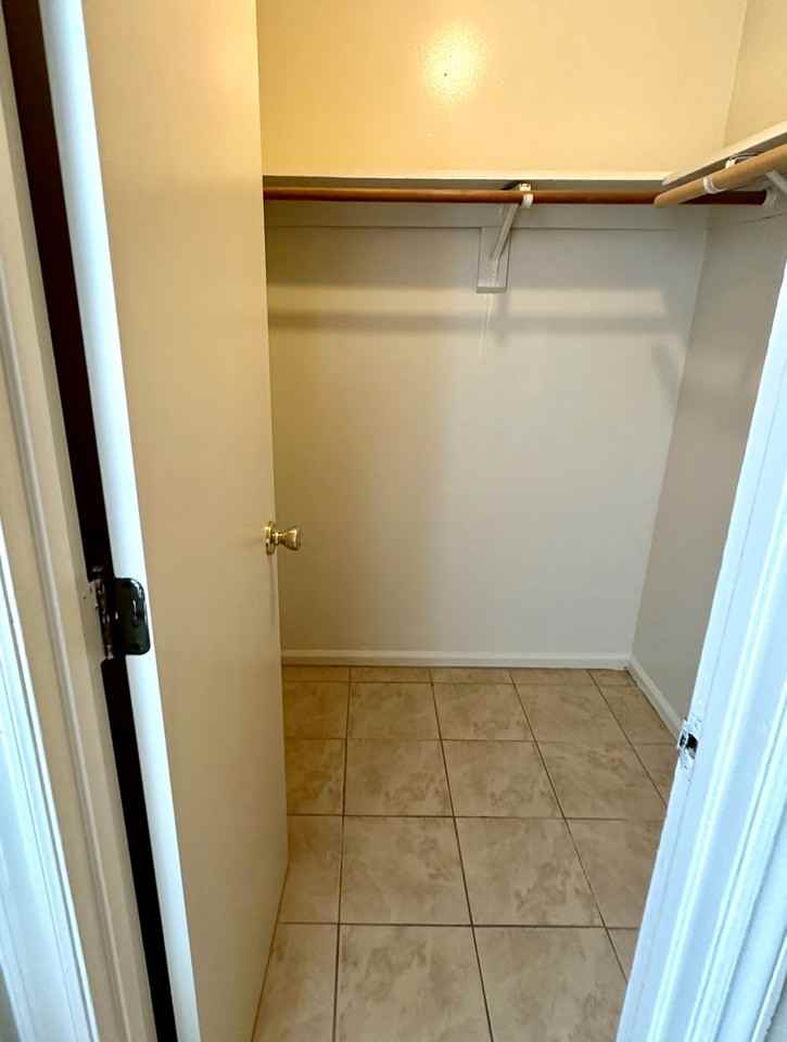 951 Bellmore Avenue - Photo 6 of 10
