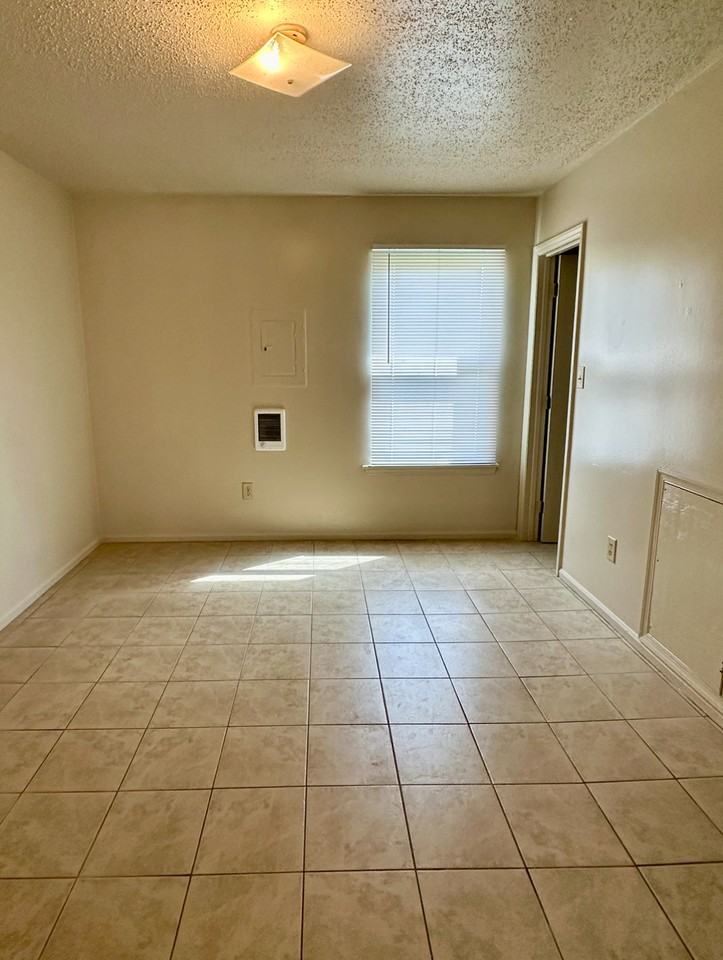 951 Bellmore Avenue - Photo 7 of 10