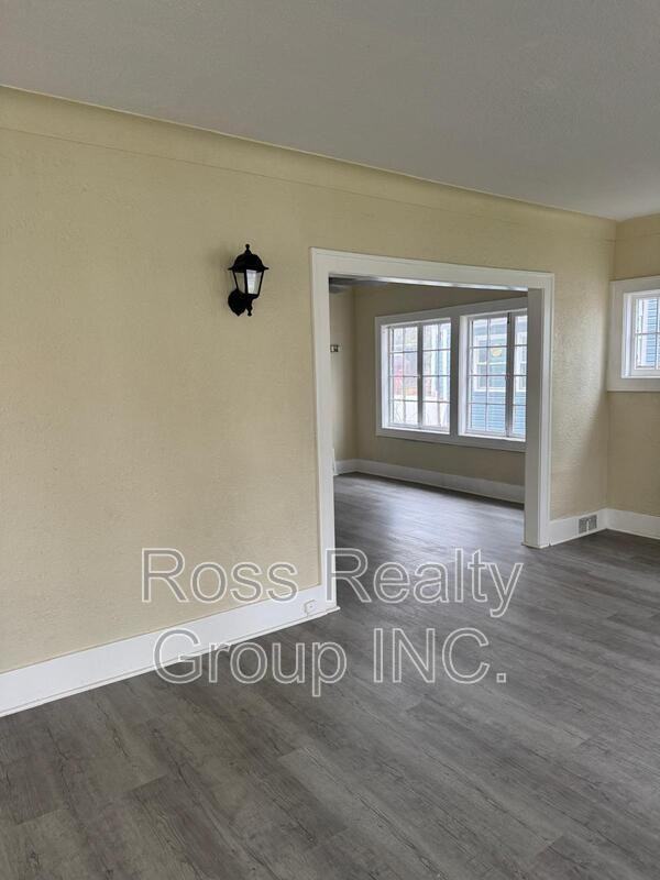 1420 Addington Rd - Photo 3 of 9