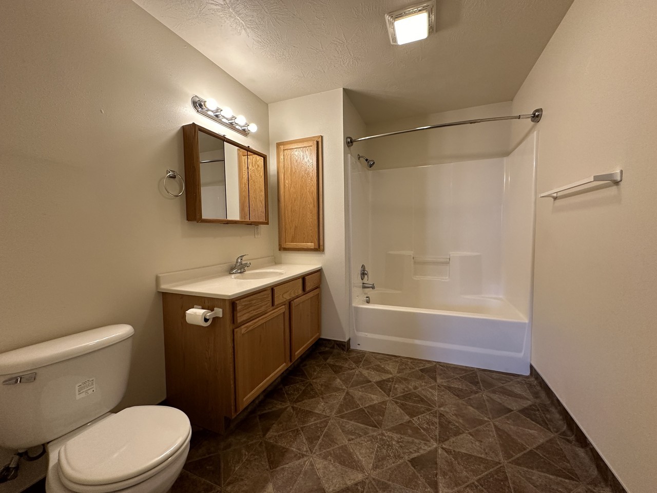 5012 4th Avenue North - Photo 5 of 7