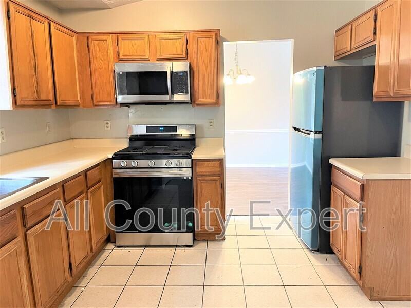 7156 Lone Oak Way - Photo 7 of 21