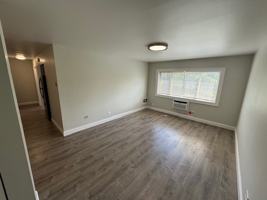 featured image of 515 S Milwaukee Ave
