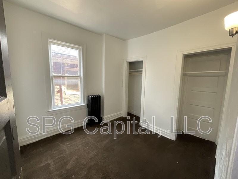 901 W King St - Photo 4 of 10
