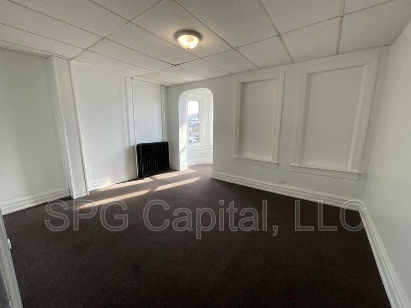 901 W King St - Photo 6 of 10