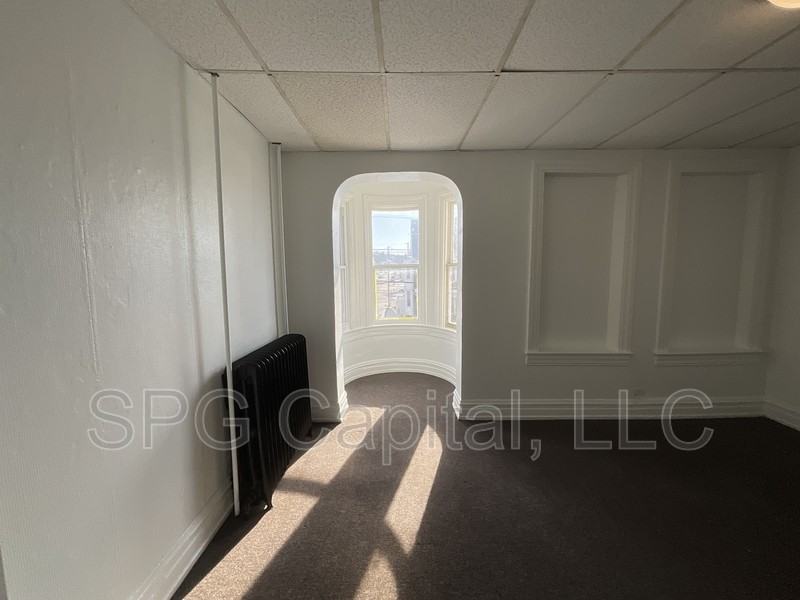 901 W King St - Photo 7 of 10