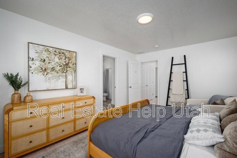 281 Westnorth - Photo 3 of 36