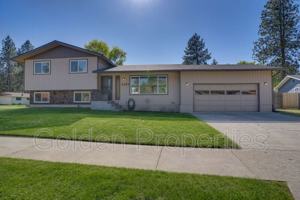 featured image of 3703 E Pine Hill Dr