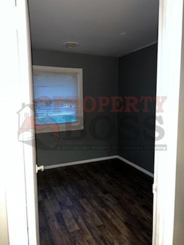 934 Henry St - Photo 7 of 9