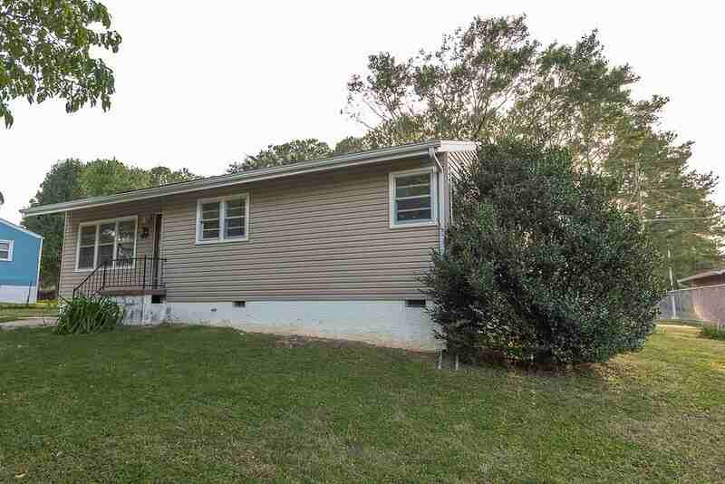 4607 Beverly Kay Dr - Photo 3 of 23