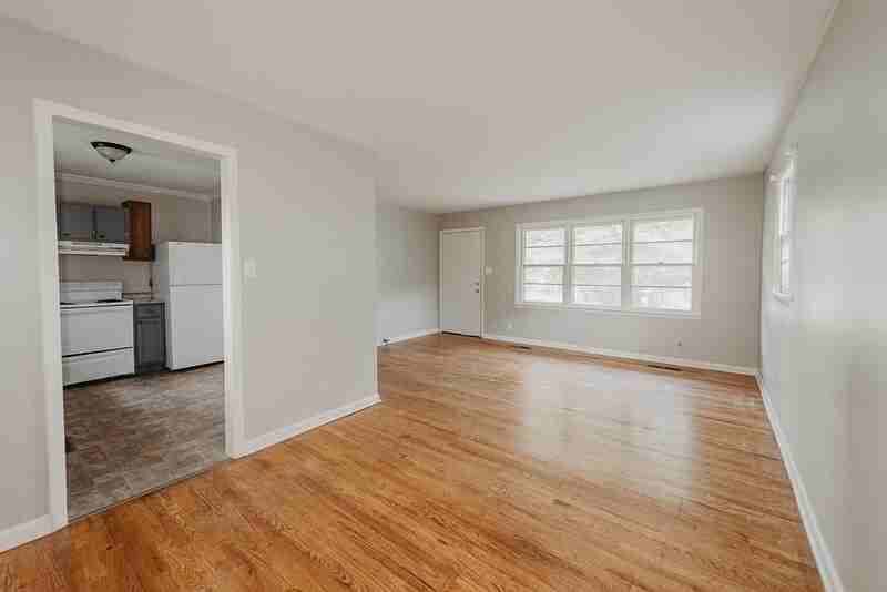 4607 Beverly Kay Dr - Photo 6 of 23