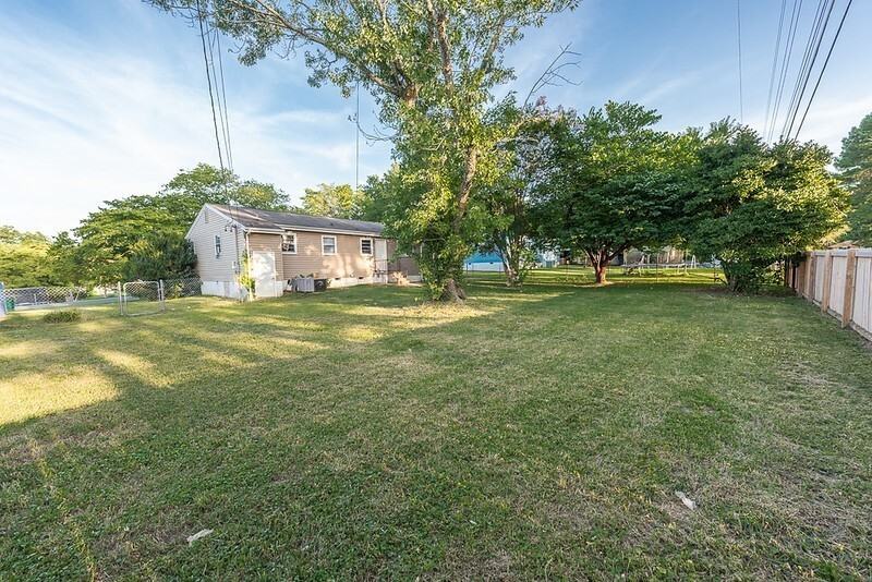 4607 Beverly Kay Dr - Photo 7 of 23