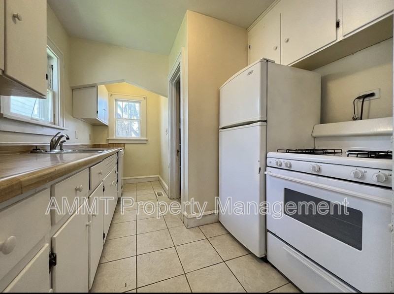 421 19th St Ne - Photo 2 of 28