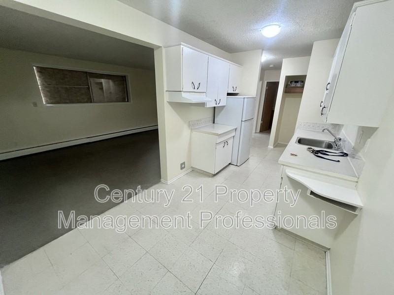 10824-112 Street Nw #101 - Photo 3 of 13