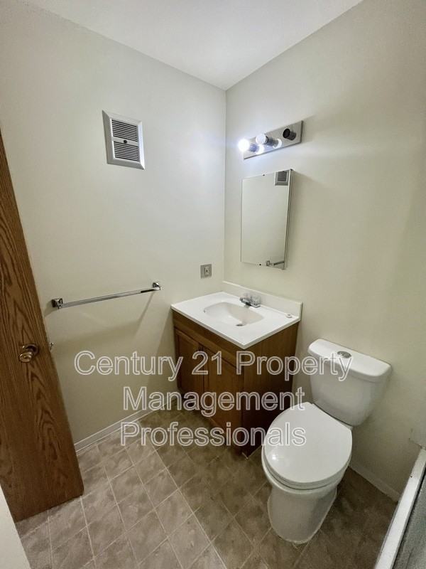 10824-112 Street Nw #101 - Photo 4 of 13