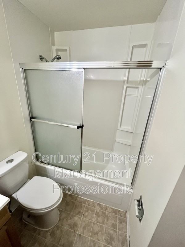 10824-112 Street Nw #101 - Photo 5 of 13