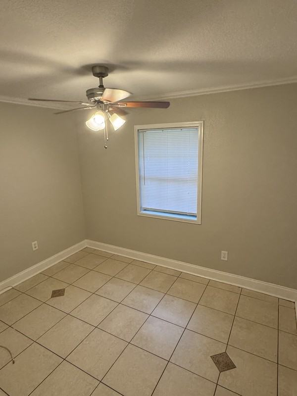 2802 Southwood Dr - Photo 6 of 10