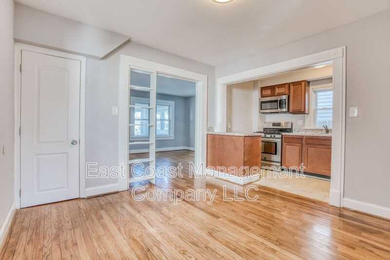 214 Center St