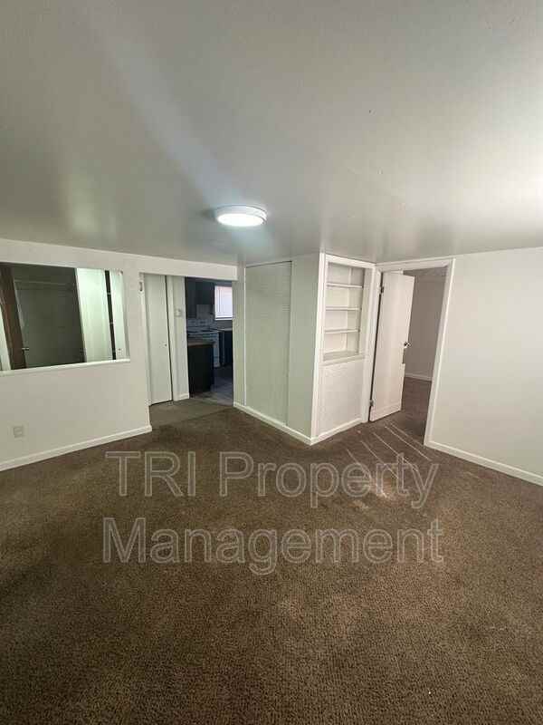 1017 1/2 Cranford Pl - Photo 5 of 13
