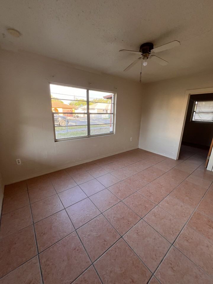 808 Johnson Street - Photo 3 of 18