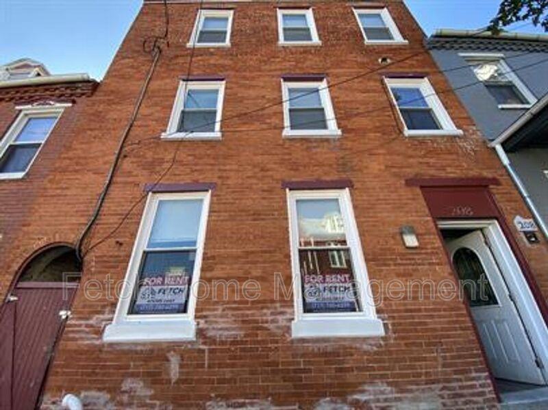 208 W Vine St #4 - Photo 4 of 12