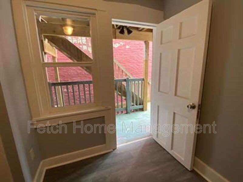 208 W Vine St #4 - Photo 5 of 12