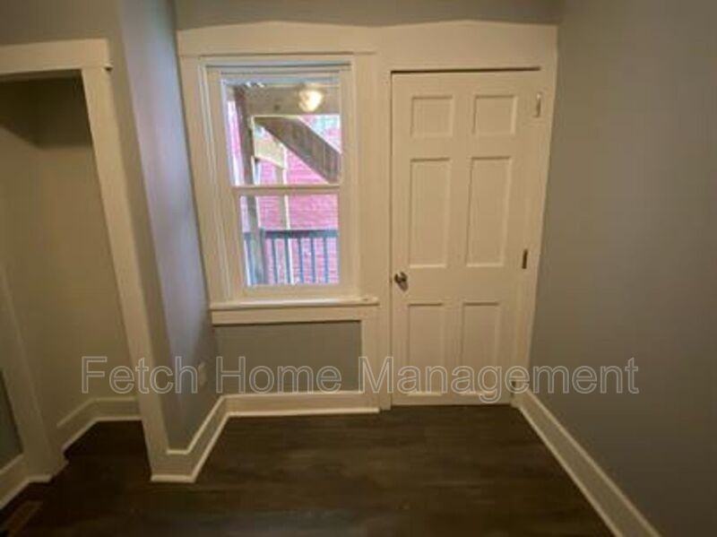 208 W Vine St #4 - Photo 6 of 12
