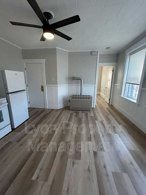 415 Main St #5 - Photo 5 of 14