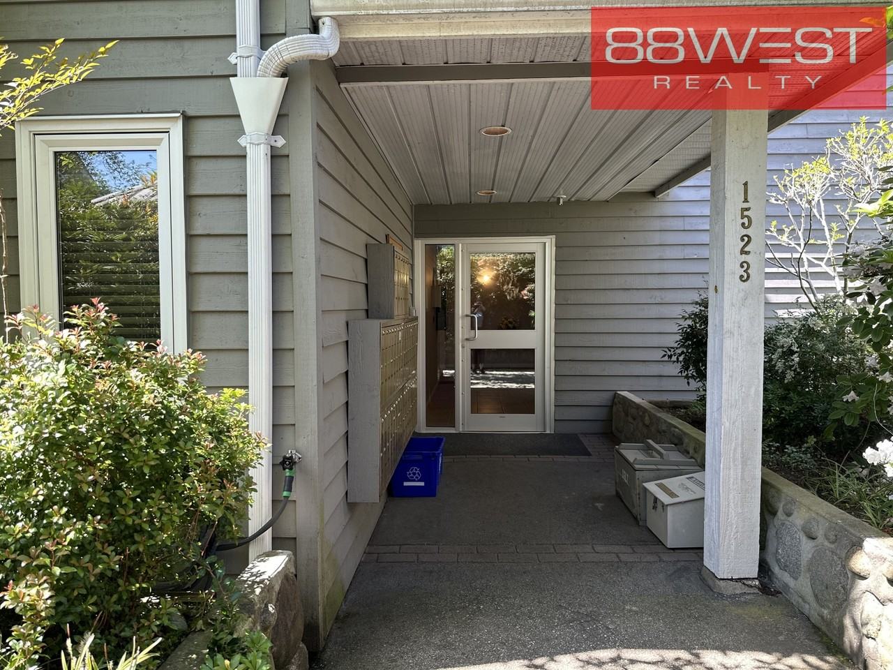 1523 Bowser Avenue #204 - Photo 3 of 25