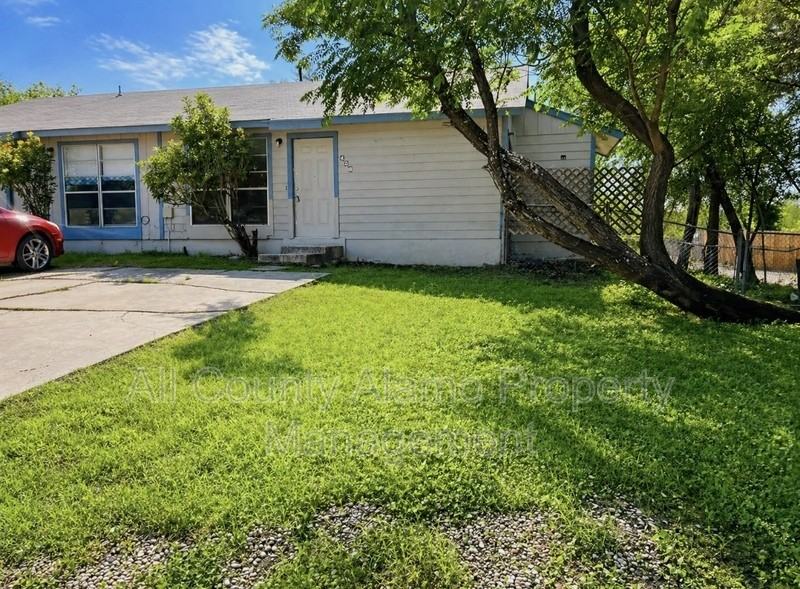 429 Zachry Dr - Photo 2 of 14