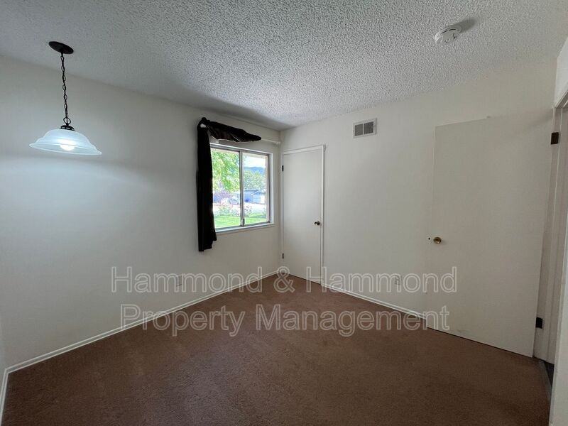 29421 Abelia Rd - Photo 7 of 14