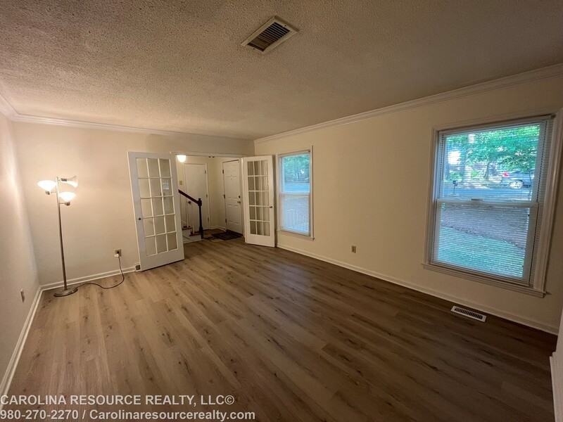 4535 Dawnwood Dr - Photo 4 of 23