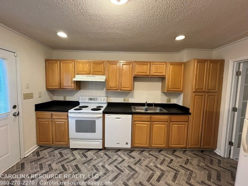 4535 Dawnwood Dr - Photo 6 of 23