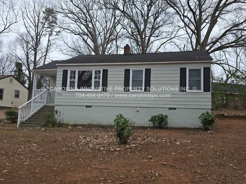 2711 Beech Nut Rd - Photo 2 of 15