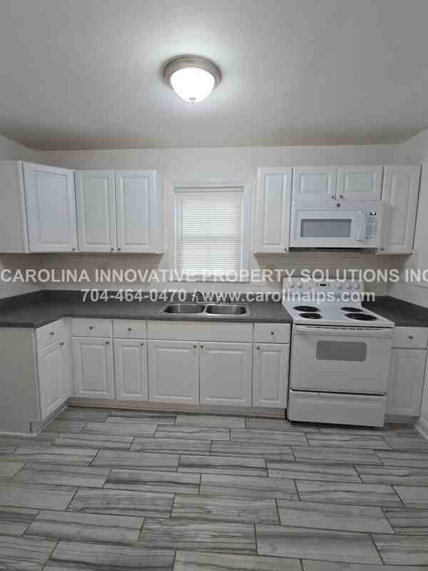 2711 Beech Nut Rd - Photo 7 of 15