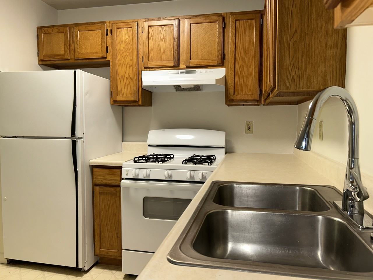47 Baltimore Street - Photo 3 of 10