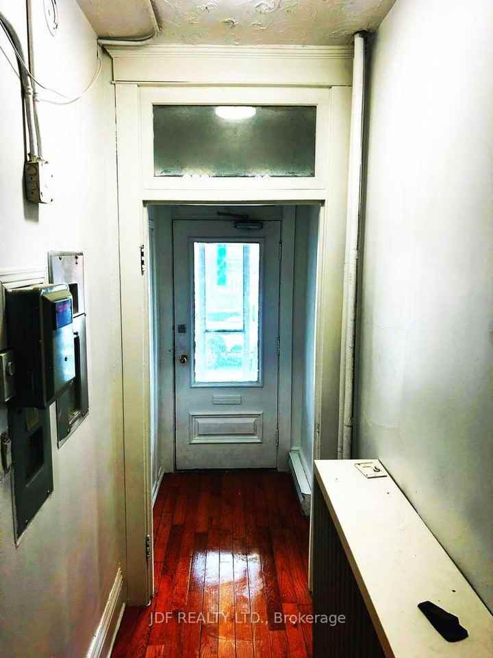 383 Lansdowne Avenue #Main - Photo 2 of 28