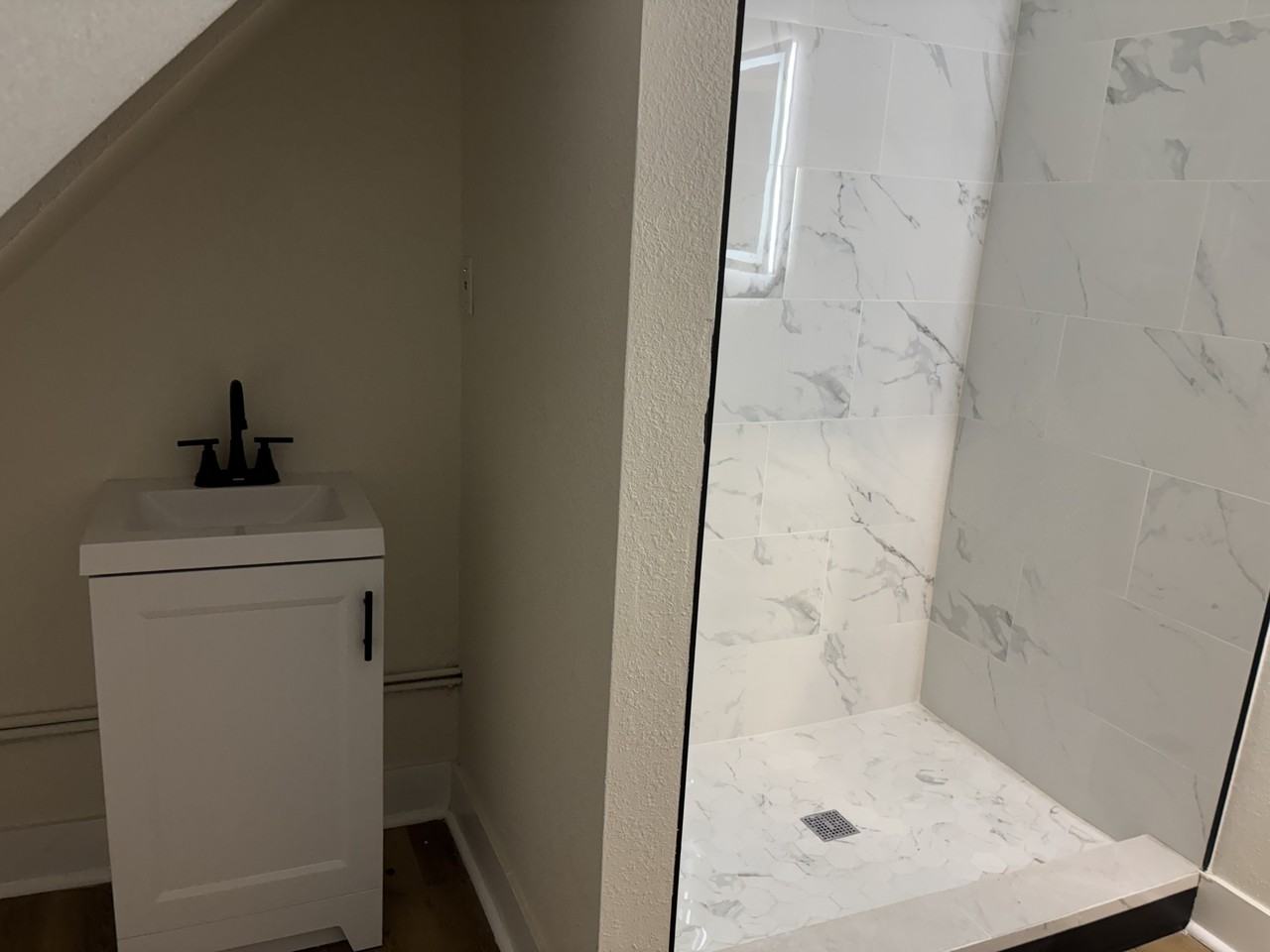 100 East Meinecke Avenue - Photo 2 of 9