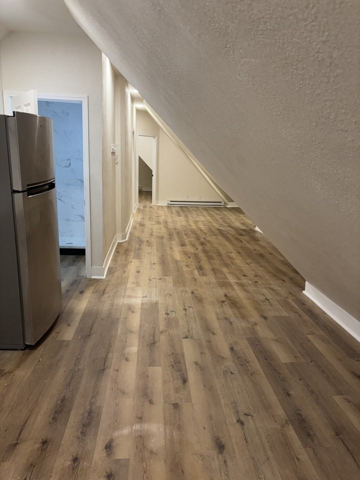 100 East Meinecke Avenue - Photo 3 of 9